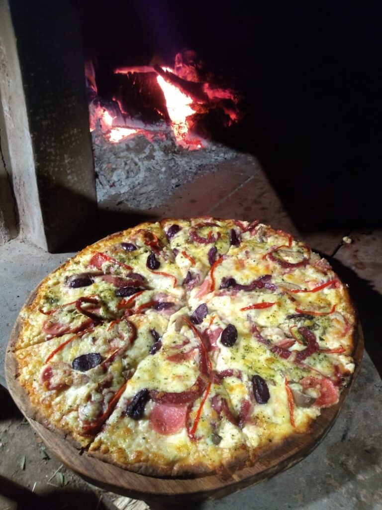 Pizza Mixta - MuyaqKallki - Cusco - Urubamba